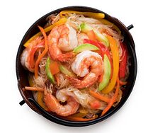 Фунчоза с морепродуктами и овощами