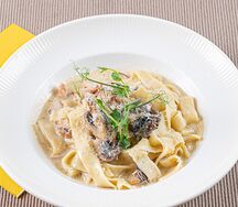 Паста с курицей и грибами