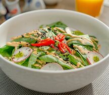 Салат с куриной печенью