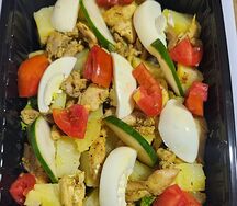 Salade de pomme de terre au poulet et œuf