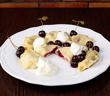 Вареники с вишней