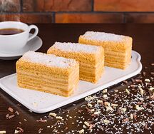 Пирожное Медовик