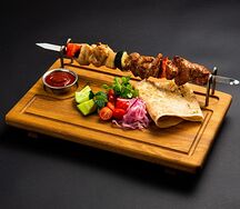 Шашлык ассорти с овощами