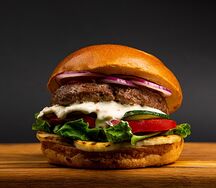 Бургер с котлетой из баранины