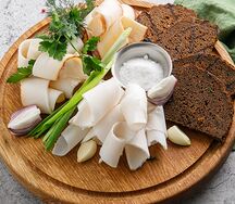 Ассорти из трёх видов сала