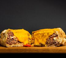 Двойной сырный бургер