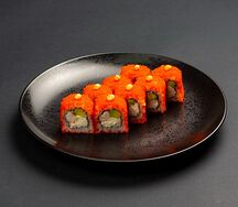 Ролл Калифорния с креветкой и сливочным сыром