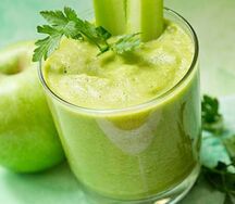 Свежевыжатый сок Яблоко-сельдерей