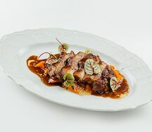 Стейк из свинины с печеной тыквой