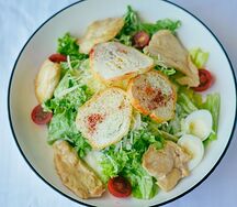 Цезарь с курицей