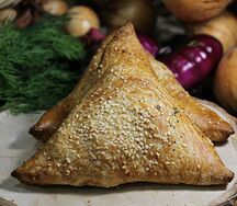Самса с ветчиной и сыром