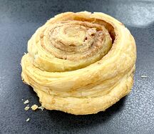 Улитка с корицей и грецким орехом