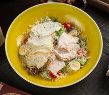 Цезарь с курицей