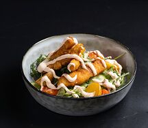 Салат с курицей барбекю