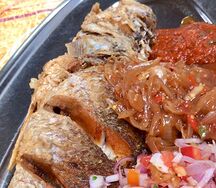 Chinchard frit à l'attiéké
