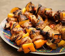 Brochettes de cochons aux trois épices