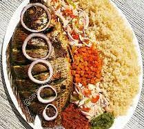 Poisson braisé avec attiéké
