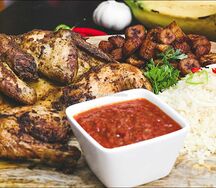 Poulet braisé avec attiéké