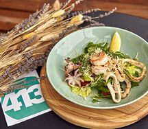 Салат с морепродуктами