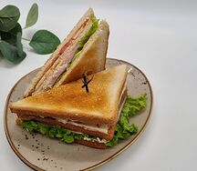 Сэндвич с ветчиной и сыром