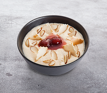 Десерт гурьевский с клубничным вареньем и орешками