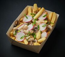Картофель фри с грибным соусом