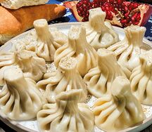 Хинкали с сыром и сметаной