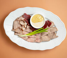 Мясная тарелка