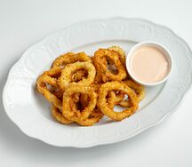 Кальмар фри с соусом коктейль