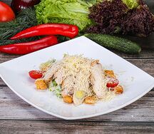 Цезарь с куриной грудкой