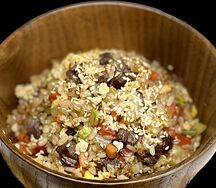 Тяхан с говядиной, овощами и яйцом