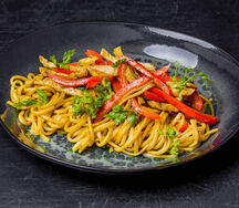 Лапша по-сингапурски с курицей