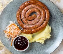 Колбаски пепперони с картофельным пюре