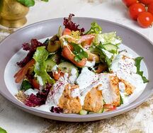 Микс-салата с жареной курочкой