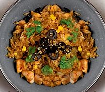 Тяхан с морепродуктами и курицей