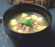 Бульон с мясом из конины
