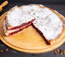 Осетинский пирог лесные ягоды