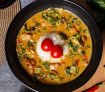 Тай карри желтый с курицей и грибами