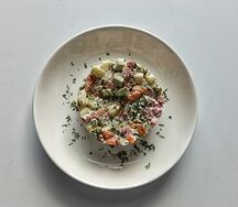 Оливье с докторской колбасой
