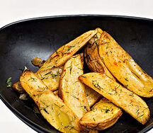 Жареные дольки картофеля