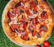 Мясная неаполитанская мегапицца