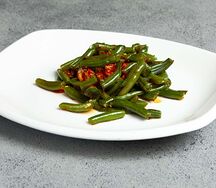 Стручковая фасоль в пряно-остром соусе