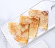 Кружевные блинчики со сгущенным молоком и сметаной
