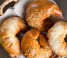 Рогалик с яблоком