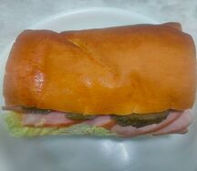 Бутерброд с ветчиной