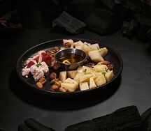 Ассорти локальных сыров