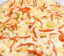 Пицца Гавайская с курицей и ананасом 35см