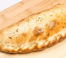 Кальцоне с ветчиной и грибами 300г