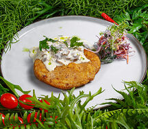 Шницель из свинины с грибным соусом