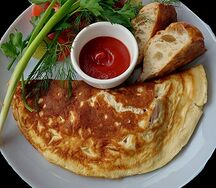Омлет с ветчиной и сыром